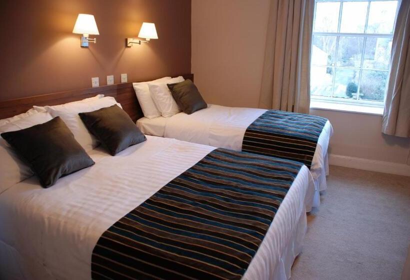 غرفة عائلية, Kirklands