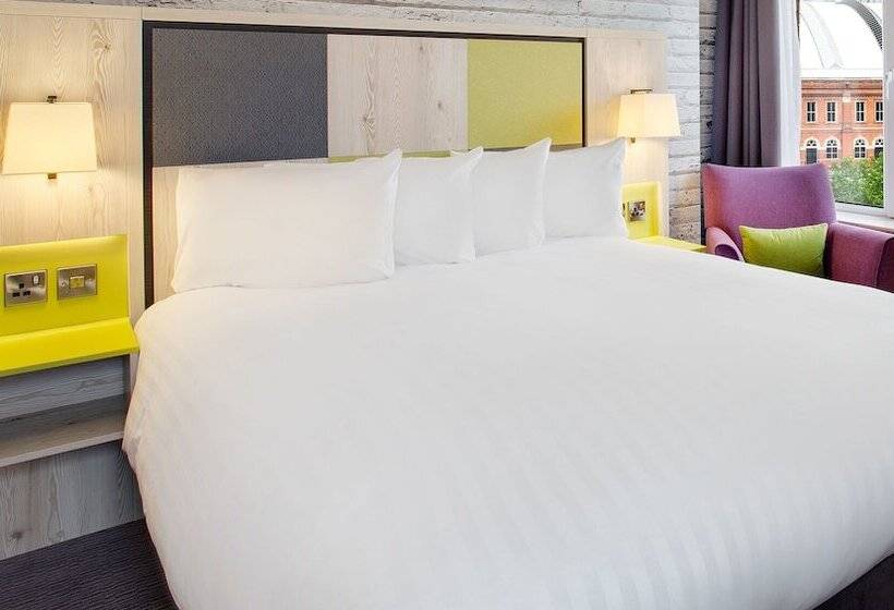 Номер Стандарт, Leonardo Manchester Central