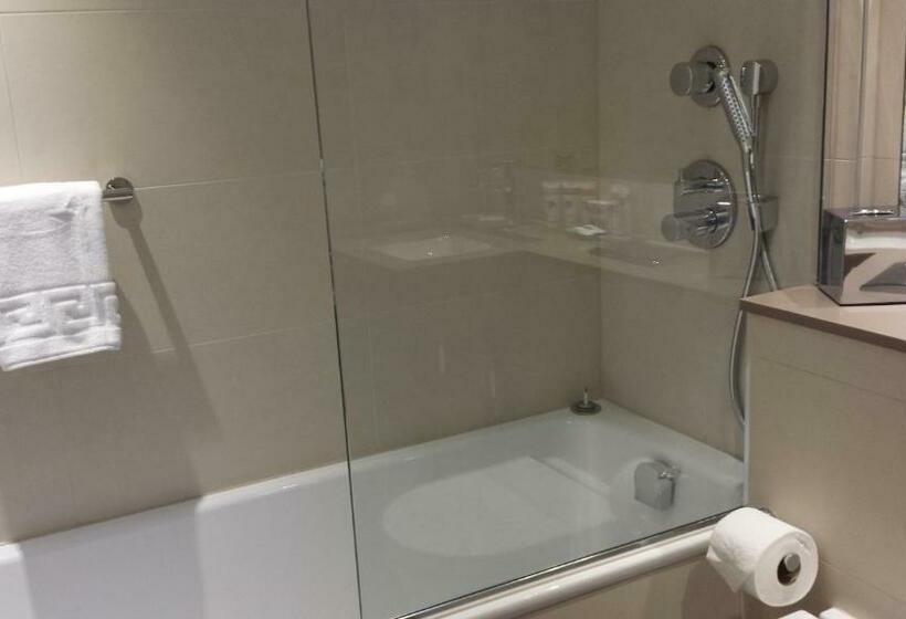 클럽 룸, Norfolk Towers Paddington