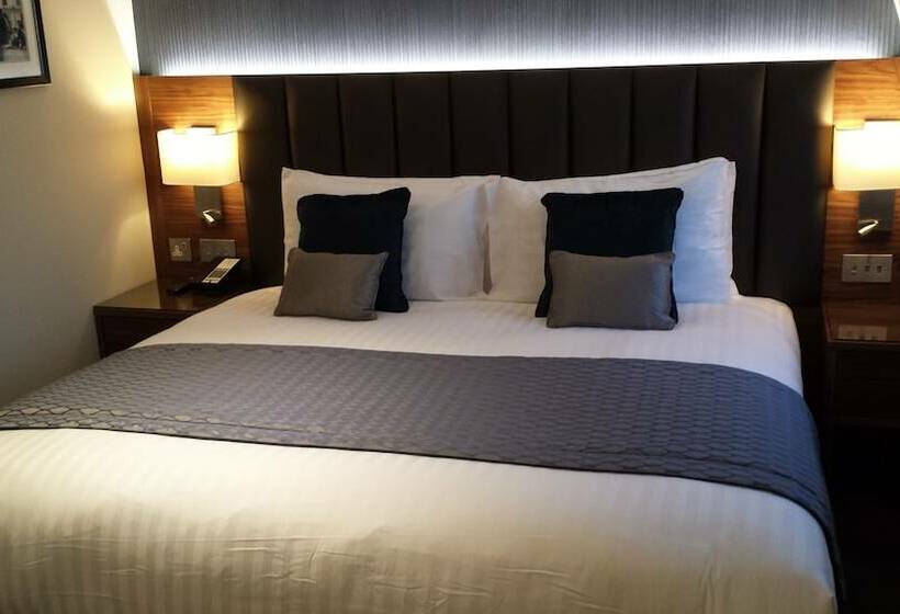 클럽 룸, Norfolk Towers Paddington