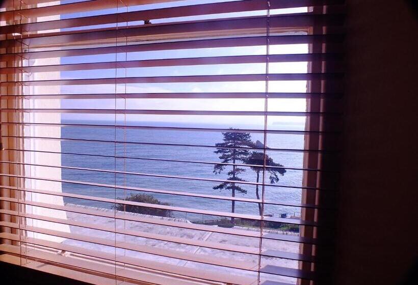 اتاق استاندارد با چشمانداز دریا, The Osborne