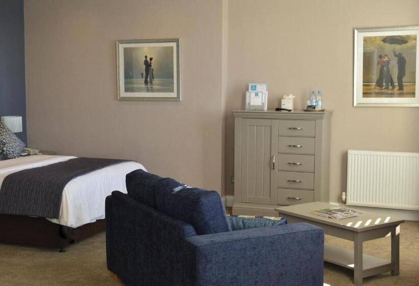 سوییت جونیور با چشمانداز دریا, The Osborne