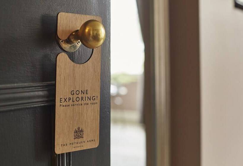 스탠다드 룸, The Methuen Arms