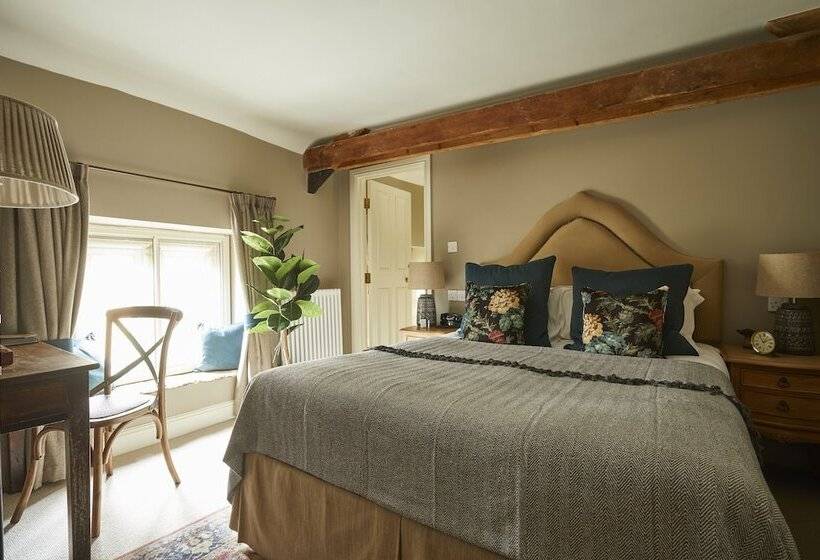 스탠다드 룸, The Methuen Arms