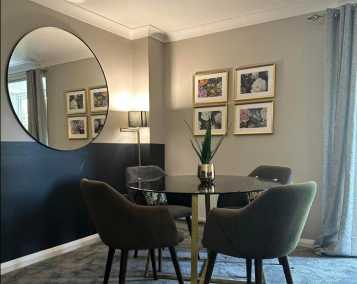 شقة غرفة واحدة, The Tontine