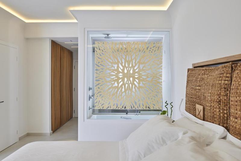 غرفة قياسية, The Tontine