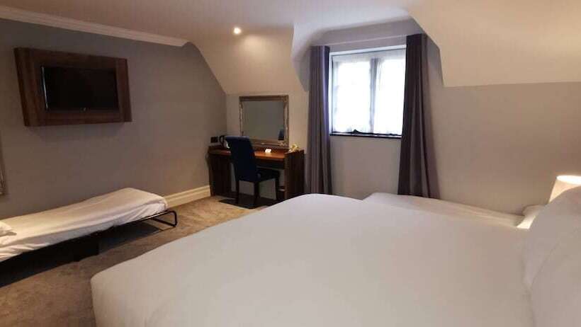 Семейный Номер, Stanhill Court Hotel, A Member Of Radisson Individuals