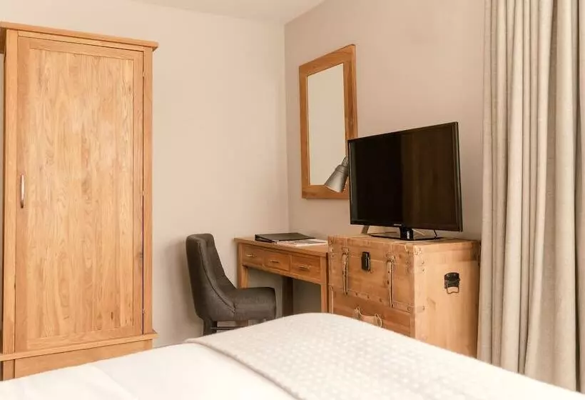 クラシックルーム, Stonehouse Court Hotel   A Bespoke
