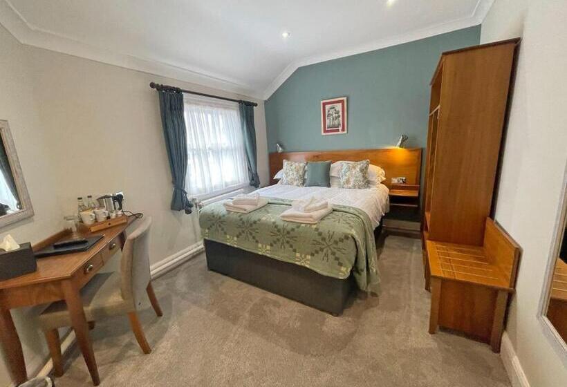 غرفة قياسية, The Ship