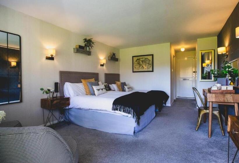 디럭스 룸 가든 전망, The Wild Hare