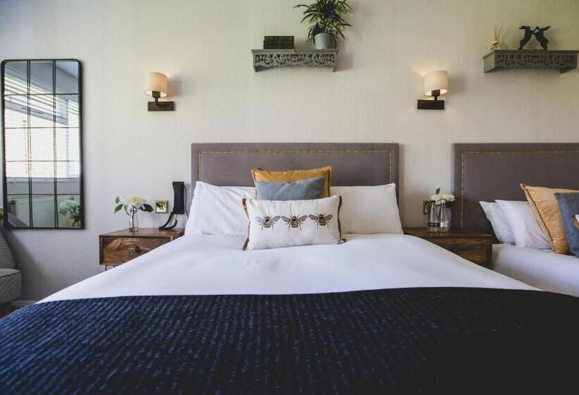 디럭스 룸 가든 전망, The Wild Hare