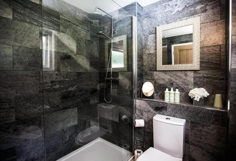 스탠다드 룸 킹사이즈 침대, The Wild Hare