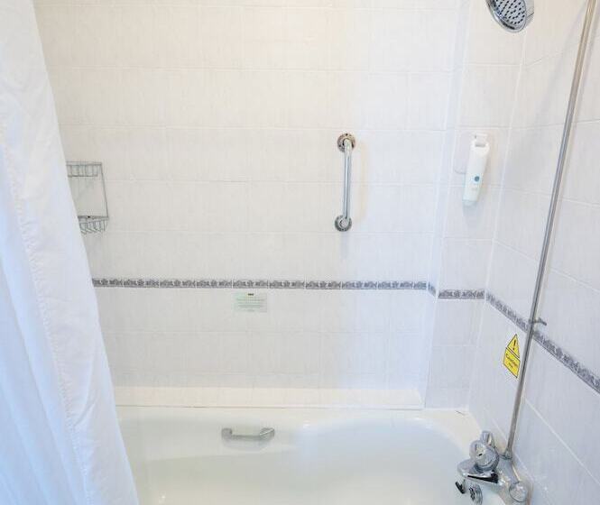 غرفة عائلية, Rising Sun Hotel By Greene King Inns