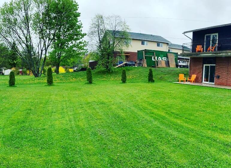 جناح مطل على البحيرة, Caswell Resort