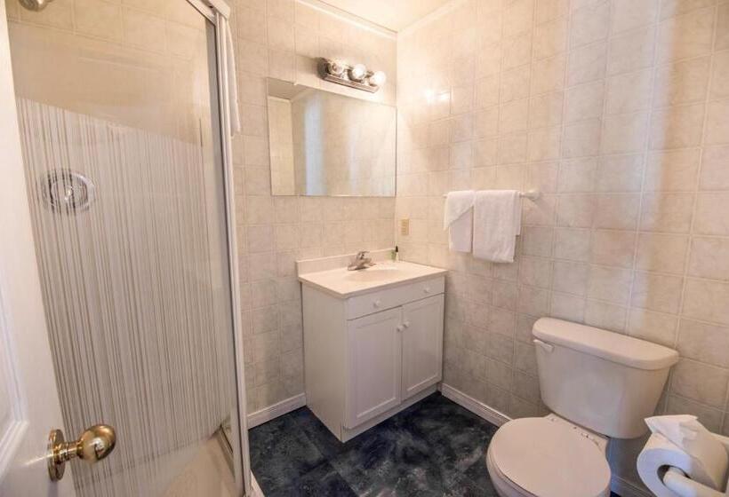 غرفة ديلوكس ثلاثية, Caswell Resort