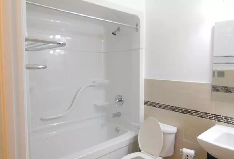اتاق استاندارد با 2 تخت دوبل, Baymont By Wyndham Montreal Airport