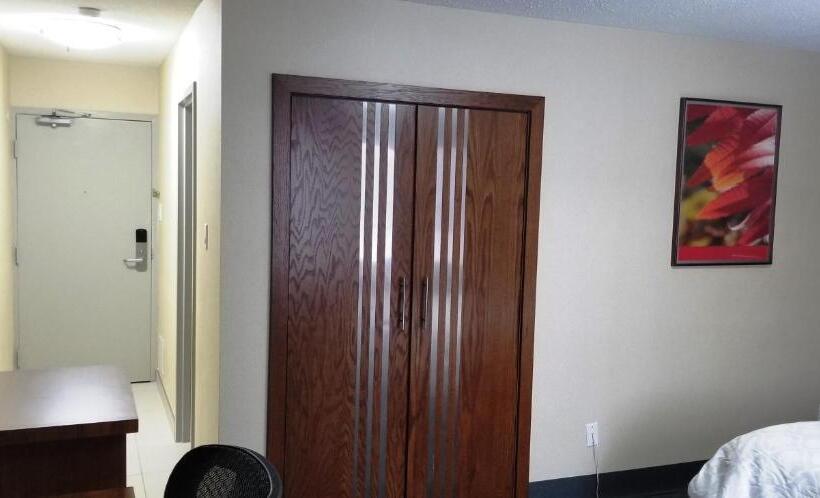 ２ダブルベッドのスタンダードルーム, Baymont By Wyndham Montreal Airport