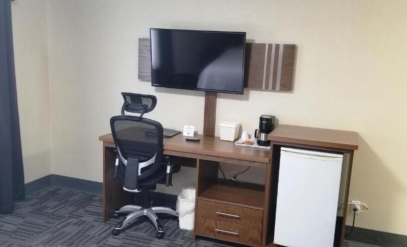 キングサイズベッドのスタンダードルーム, Baymont By Wyndham Montreal Airport