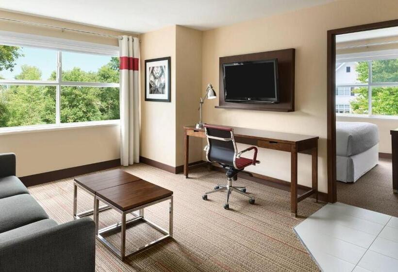Suite, Four Points By Sheraton Surrey