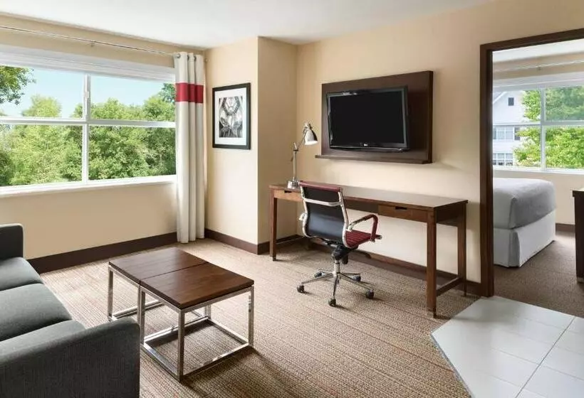 スイート, Four Points By Sheraton Surrey