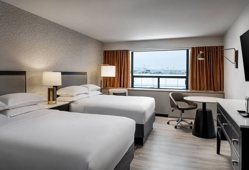 Номер Стандарт 2 Двуспальные Кровати, Sheraton Montreal Airport