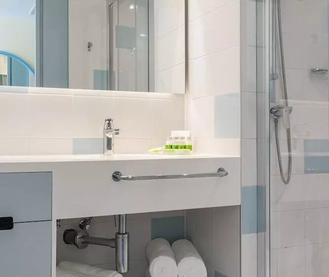 اتاق خانوادگی, Amadria Park Kids Hotel Andrija