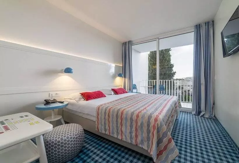 اتاق خانوادگی تودرتو, Amadria Park Kids Hotel Andrija