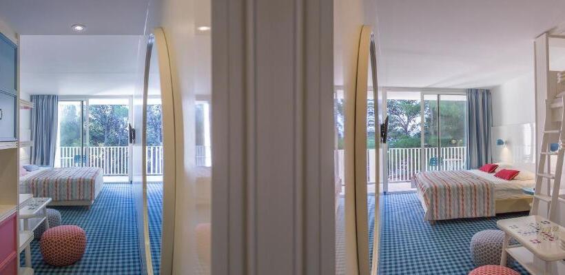 اتاق خانوادگی تودرتو, Amadria Park Kids Hotel Andrija