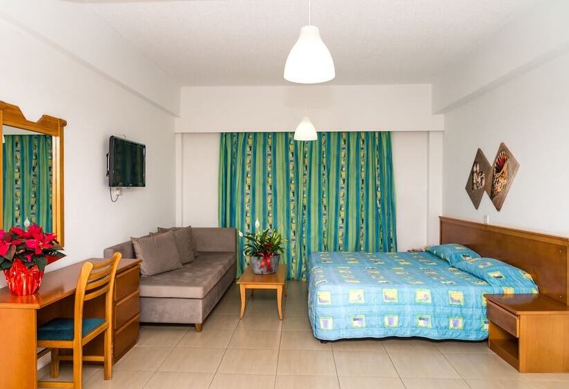 Студия Стандарт Вид на Море, Helios Bay Hotel And Suites