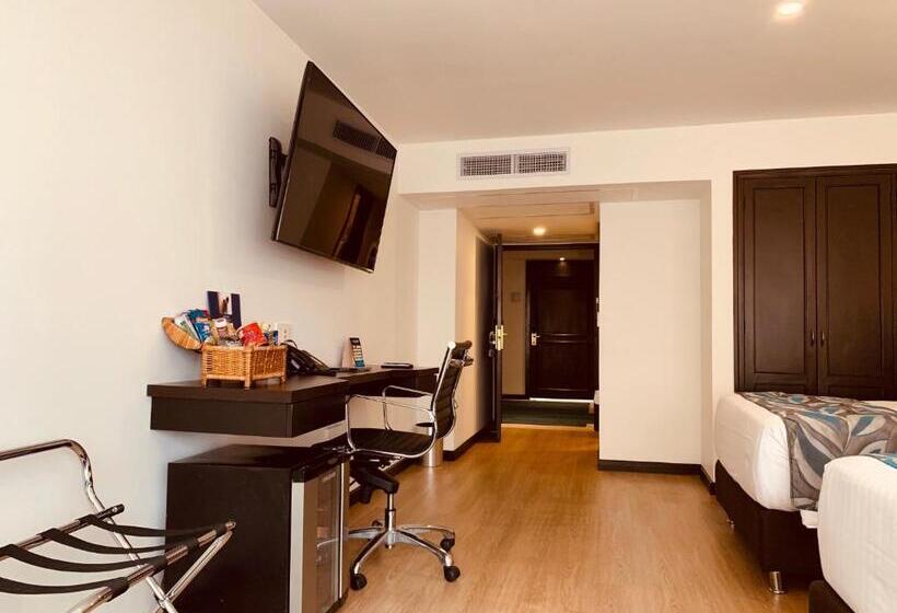 스탠다드 룸, Dann Cali