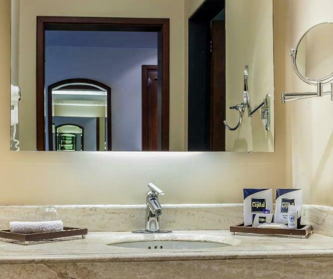 Полулюкс, Ghl Hotel Capital