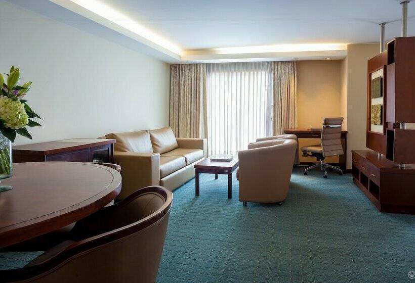 Полулюкс, Ghl Hotel Capital