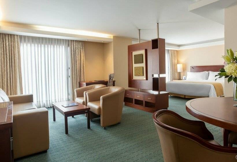 Полулюкс, Ghl Hotel Capital