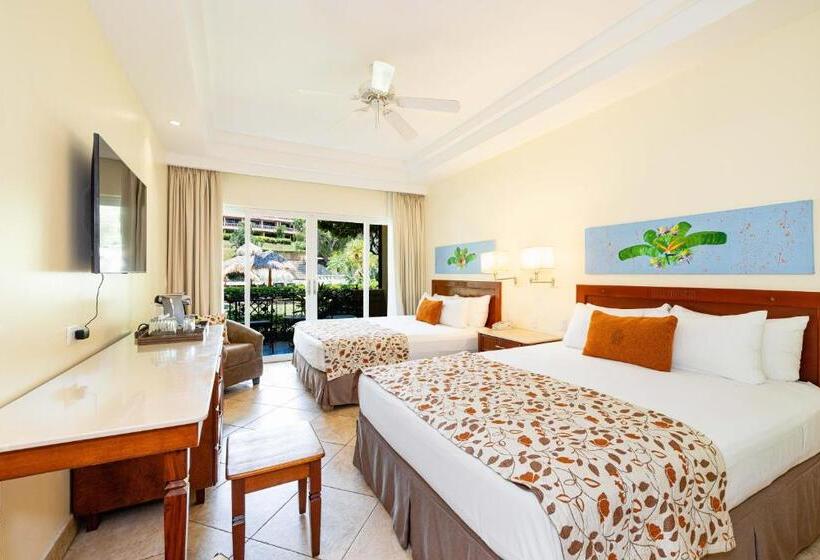 Семейный Номер Вид на Бассейн, Tamarindo Diria Beach Resort