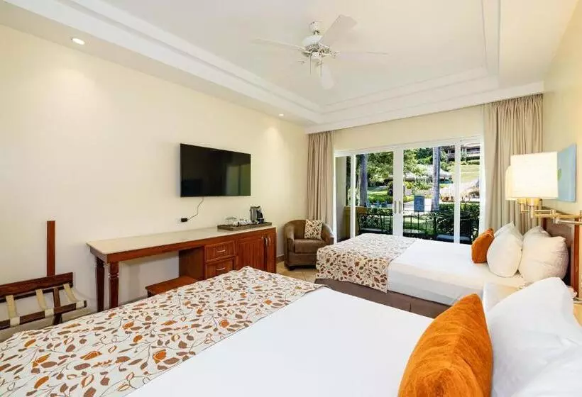 プールビューファミリールーム, Tamarindo Diria Beach Resort