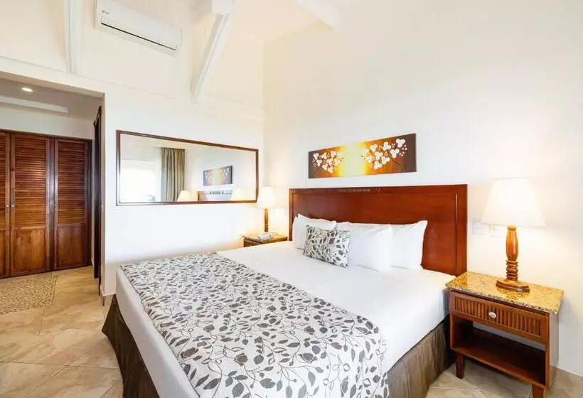 キングサイズベッドのスタンダードルーム, Tamarindo Diria Beach Resort