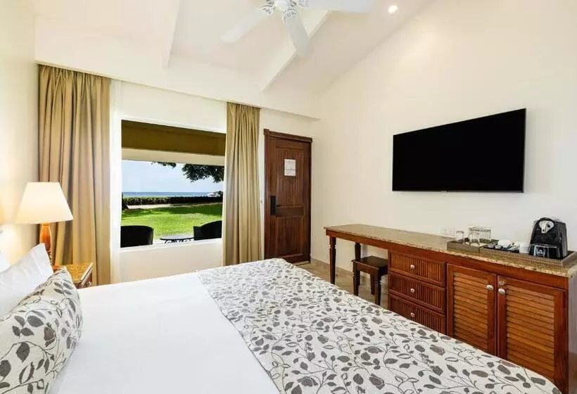 キングサイズベッドのスタンダードルーム, Tamarindo Diria Beach Resort