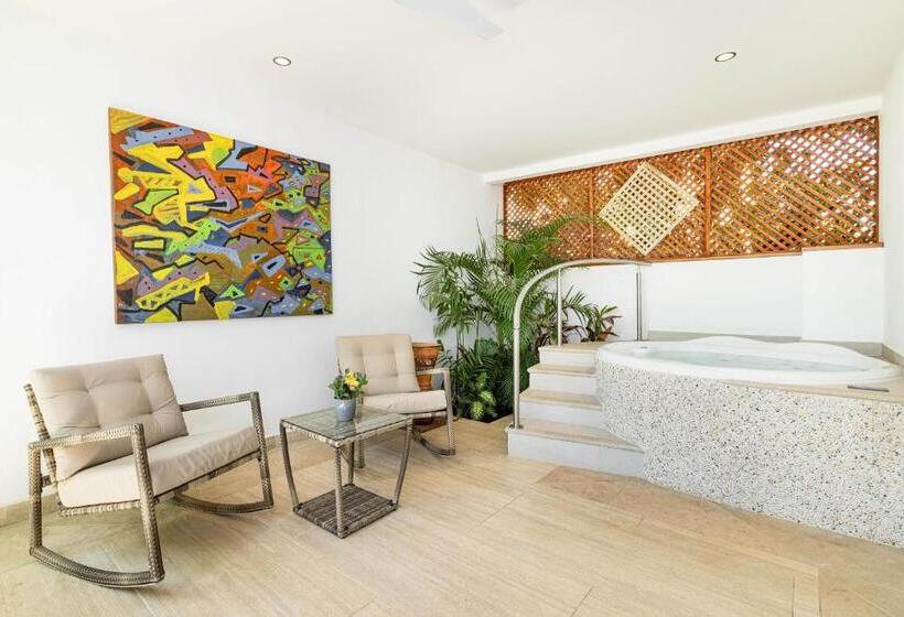 Полулюкс, Tamarindo Diria Beach Resort