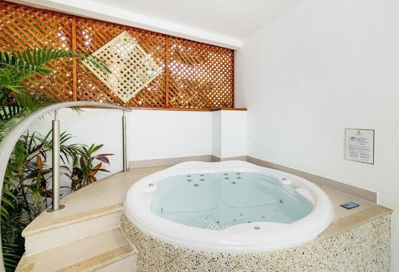 주니어 스위트, Tamarindo Diria Beach Resort