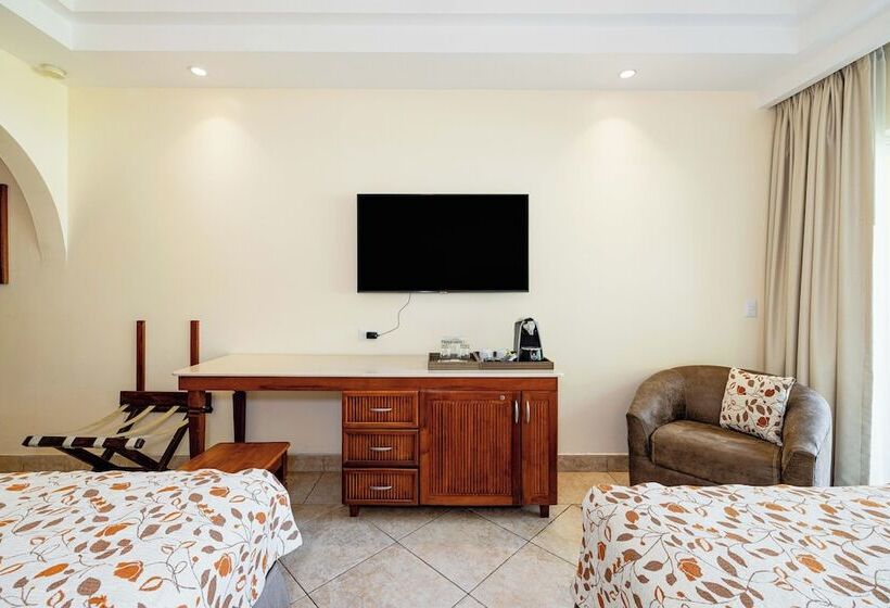 패밀리 룸, Tamarindo Diria Beach Resort