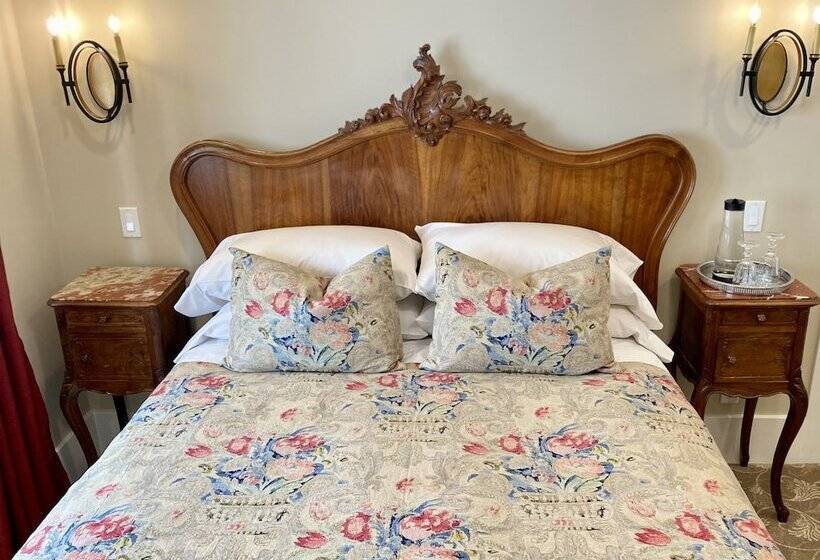 行政房间, West End Guest House