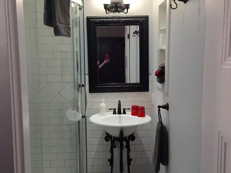 エクゼクティブルーム, West End Guest House