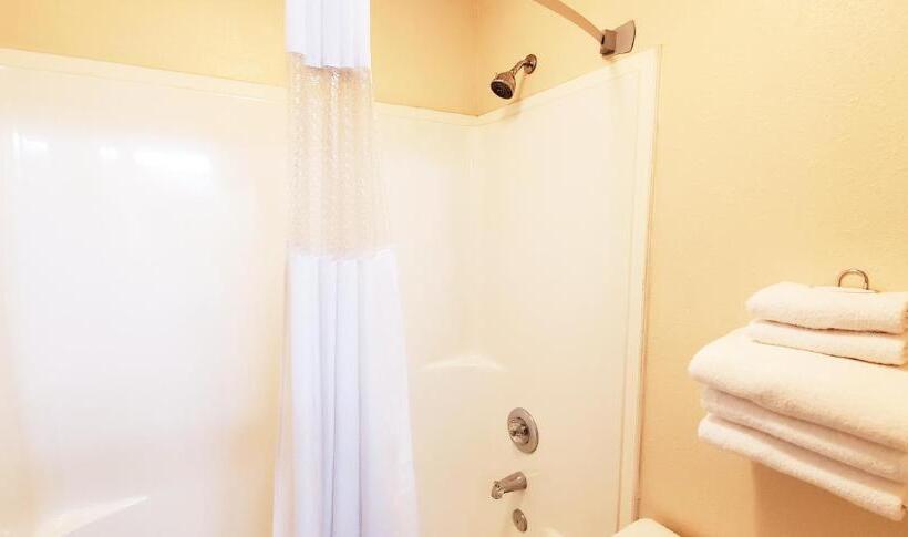 غرفة قياسية, Westlake Inn Strathmore