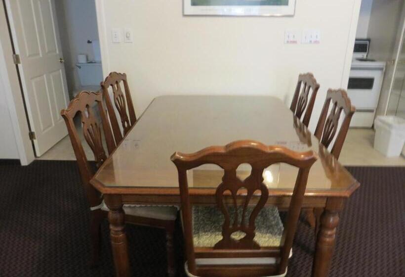 Deluxe Suite, Skagit Motel