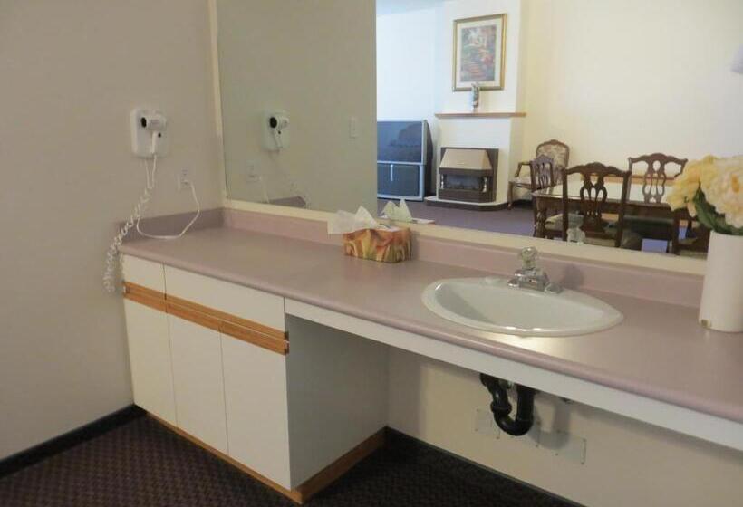 Deluxe Suite, Skagit Motel