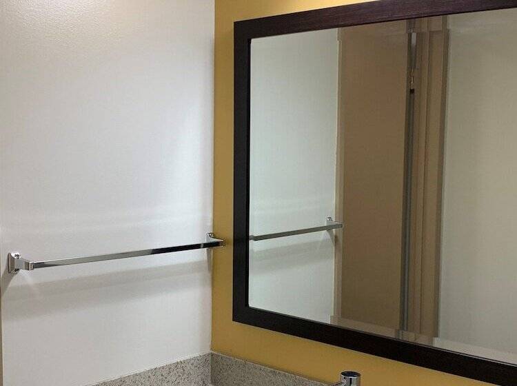 غرفه قياسيه سريرين مزدوجين, Westway Inn Motel