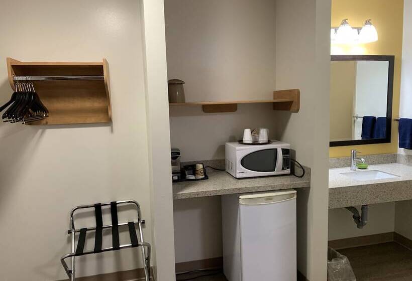 غرفه قياسيه سريرين مزدوجين, Westway Inn Motel