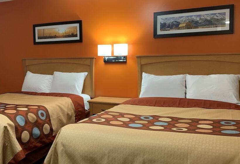 Номер Стандарт 2 Двуспальные Кровати, Westway Inn Motel