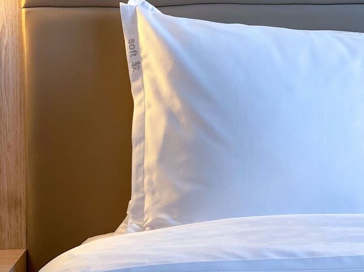 سوییت, Holiday Inn Express Zhengzhou Zhongzhou, An Ihg