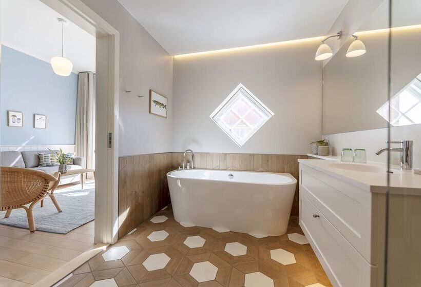 ジュニアスイート, Ruths